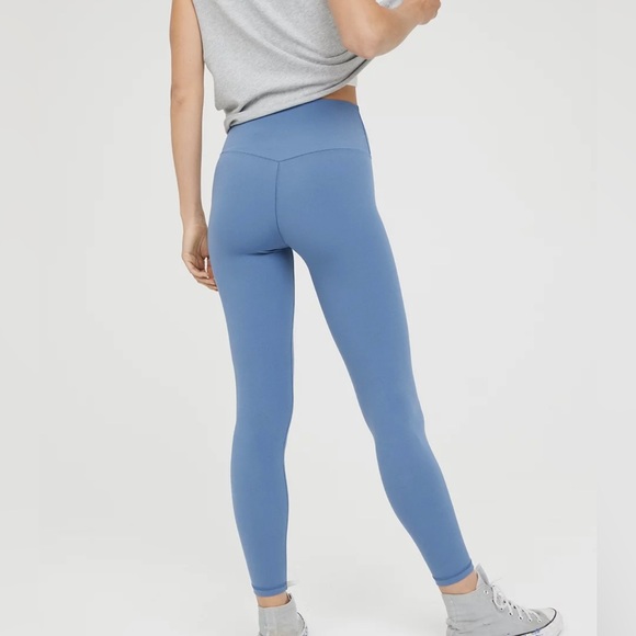 OFFLINE By Aerie Real Me High Waisted Crossover Legging - Picture 3 of 5